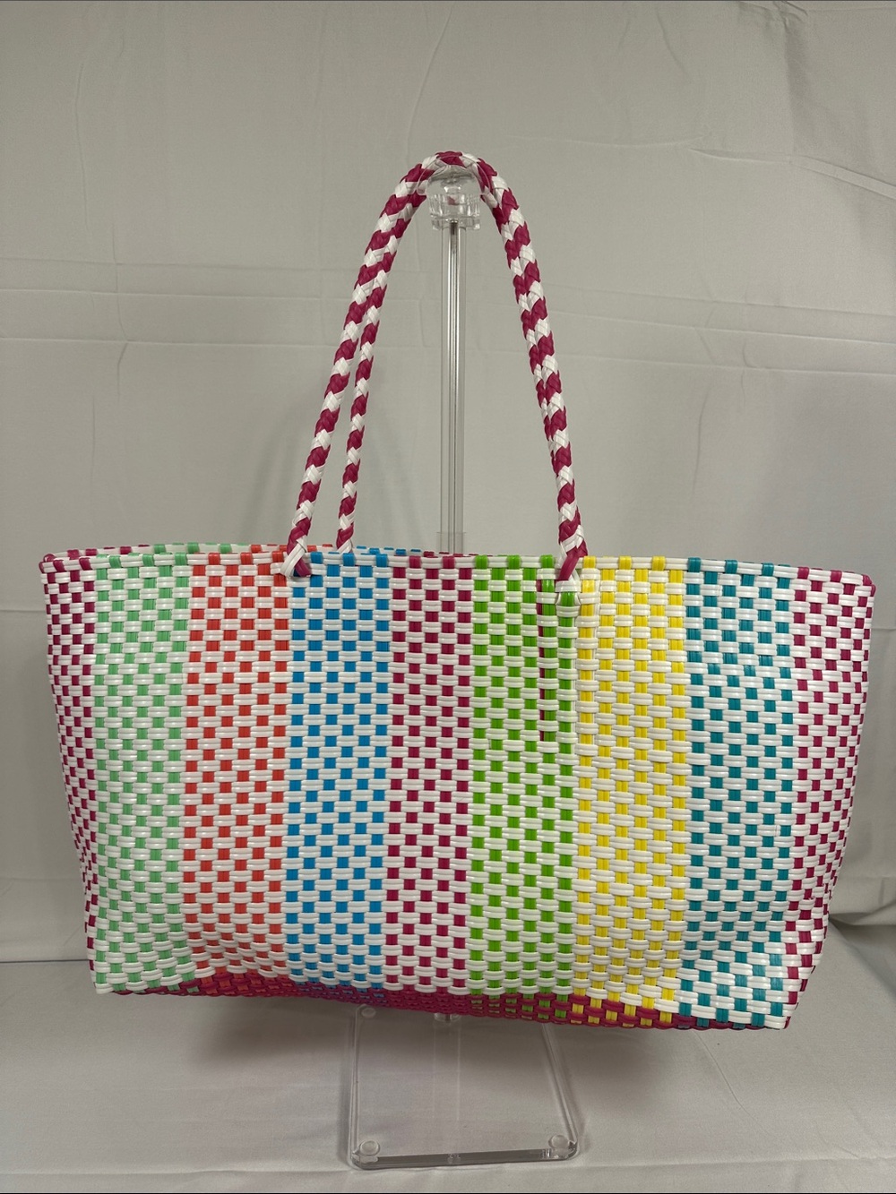 Lilly Pulitzer Summer Beach Woven Tote Bag. - Picture 4 of 6